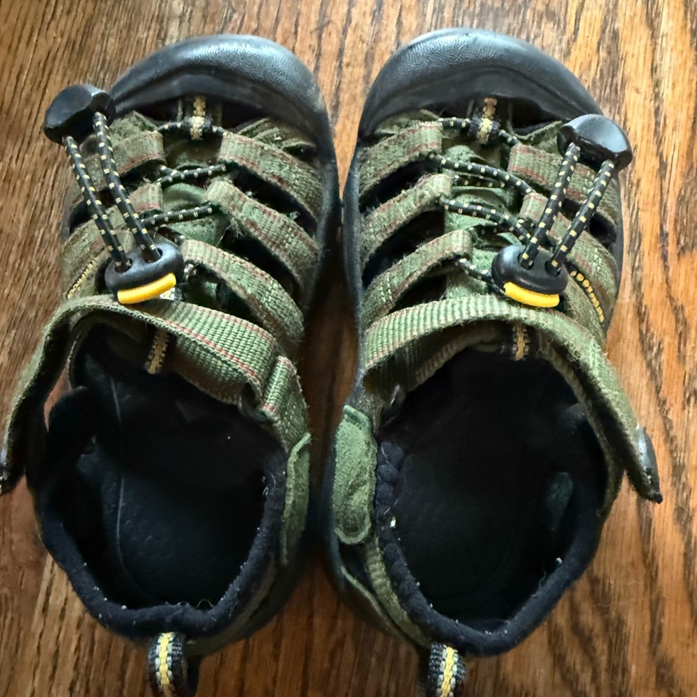 Keen Kids Green and Black Adventure Sandals